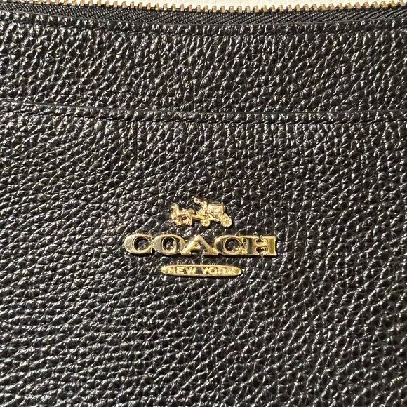 Coach NY - Picture 5 of 9